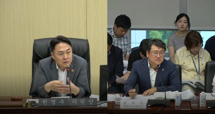 한정수 전북도의회 예산결산특별위원회 위원장이 27일 신원식 문화체육관광국장에게 현안 사업에 대해 질의하고 있다. 전북도의회 인터넷방송 캡처