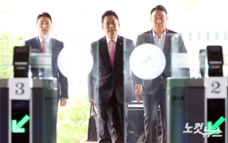 중앙선관위 선거소청 심리 출석하는 장동혁 대표