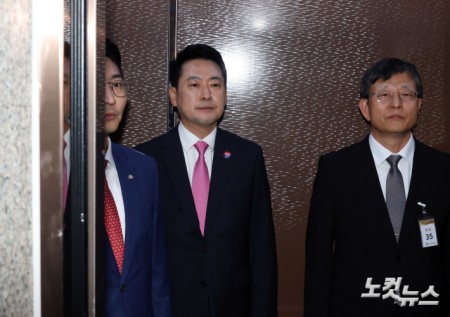 중앙선관위 선거소청 심리 출석하는 장동혁 대표