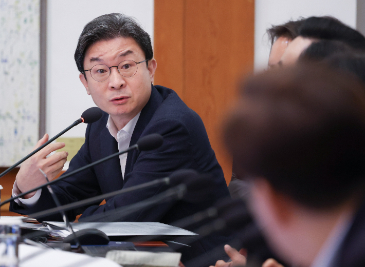 발언하는 이억원 금융위원장. 연합뉴스