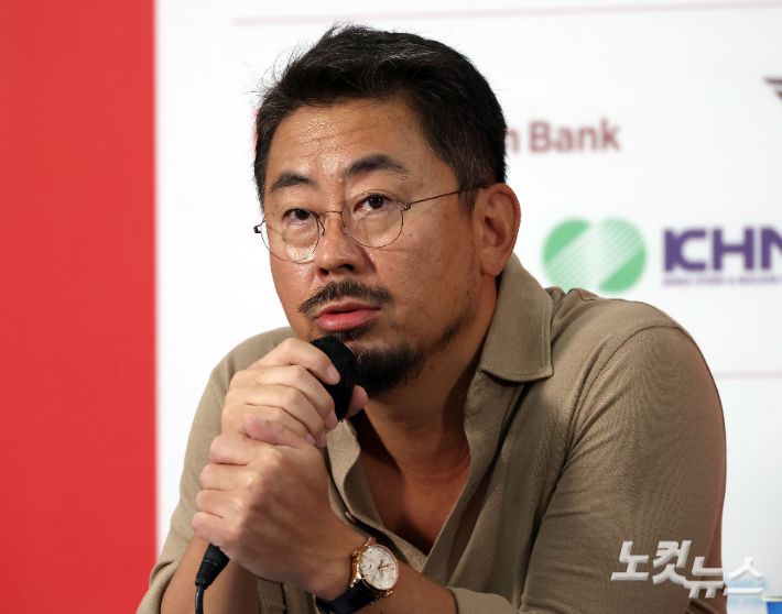 황진환 기자