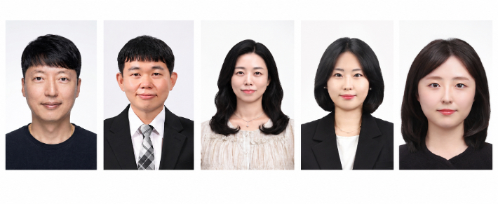 왼쪽부터 강원도교육청 감사관실 함충범 주무관, 정선 백전초 전성우 교사, 동해 동해랑유치원 김미옥·김미형·장현혜 교사. 강원교육청 제공