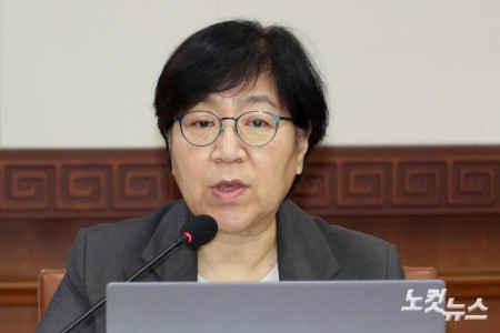 발언하는 정은경 보건복지부 장관