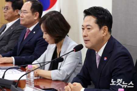 국민의힘 장동혁 대표가 29일 서울 여의도 국회 의원회관에서 열린 최수진 의원 주최 세미나 