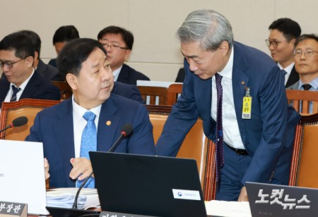 대화하는 구윤철 경제부총리-신현송 한국은행 총재
