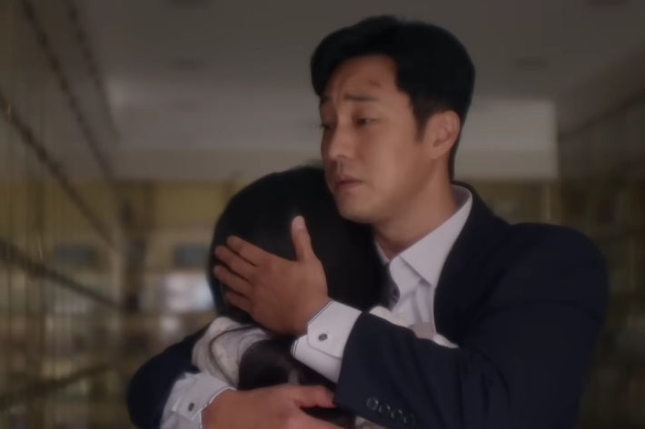 SBS 드라마 '김부장'은 동명 웹툰을 원작으로, 평범한 아버지이자 과거 비밀 요원 출신인 주인공이 딸을 되찾기 위해 나서는 과정을 다룬 작품이다. SBS 제공