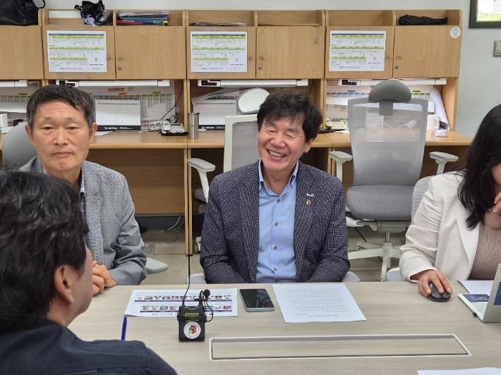 이영환 전북교육청 정책국장이 6일 오전 전북교육청 브리핑룸에서 기자 간담회를 가졌다. 김대한 기자
