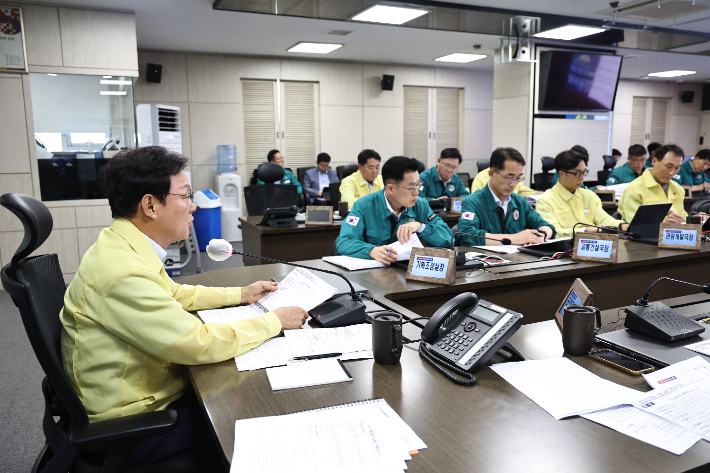 폭염·가뭄 대처상황 점검회의. 경남도청 제공 