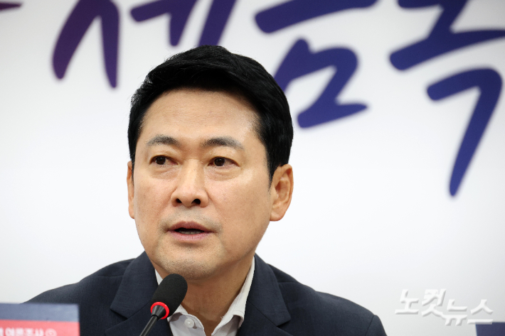 국민의힘 장동혁 대표가 7일 서울 여의도 국회에서 열린 부동산정책 정상화 특별위원회 전체회의에서 발언하고 있다. 박종민 기자