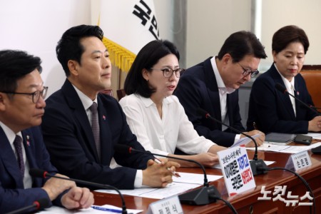 발언하는 손은정 뉴홈 비상대책위원회 홍보국장
