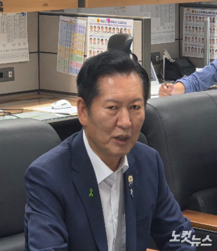 민주당 정청래 당대표 후보가 10일 전북도의회에서 기자간담회를 하고 있다. 최명국 기자