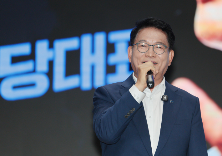 더불어민주당 송영길 당 대표 후보가 10일 전주 치명자산 성지 평화의전당에서 열린 '전북 필승 결의대회'에서 발언하고 있다. 연합뉴스