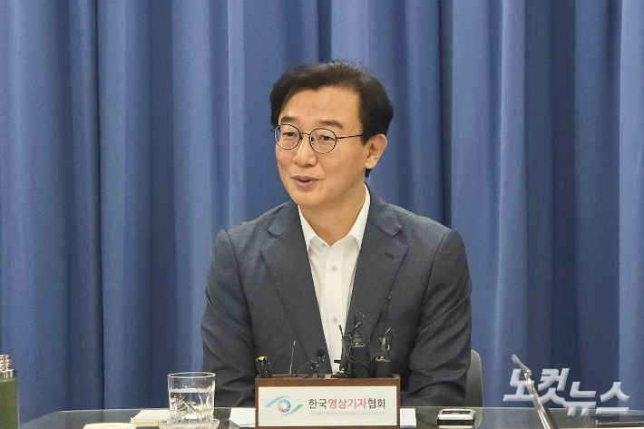 전재수 부산시장이 11일 기자실에서 브리핑을 열고 제4차 유엔해양총회를 성공적으로 개최하겠다고 밝혔다. 송호재 기자