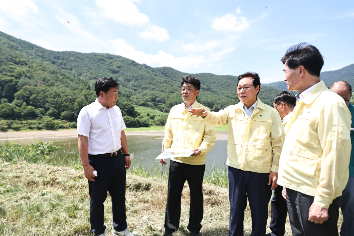 박완수 경남지사 밀양 가뭄 현장 점검. 경남도청 제공 
