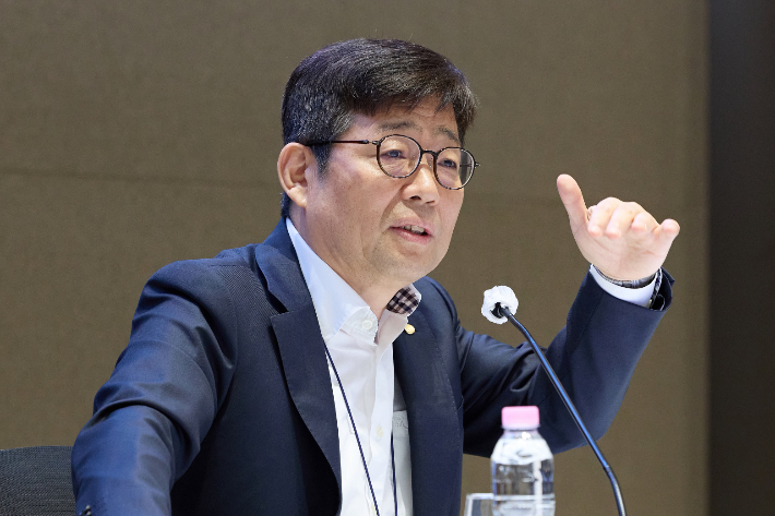유상대 한국은행 부총재가 11일 서울 중구 한국은행에서 기자간담회를 하고 있다. 한국은행 제공