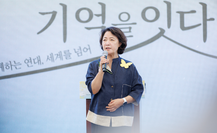 추미애 경기지사가 지난 8일 경기도 광주시 나눔의 집에서 열린 2026년 일본군 '위안부' 피해자 기림의 날 기념식에서 인사말씀을 하고 있다. 경기도 제공