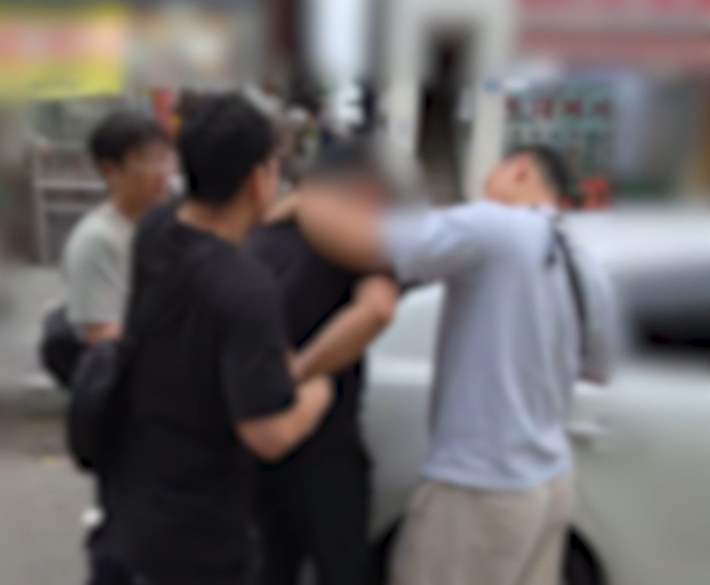 투자 사기 피의자 검거 모습. 대전경찰청 제공