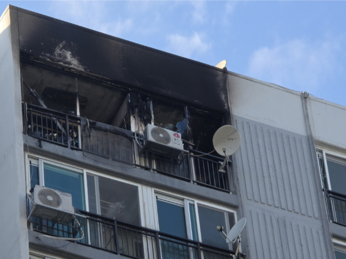 지난 11일 오후 4시 55분쯤 서울 강서구 가양4단지아파트 15층 세대에서 화재가 발생해 거주하던 30대 아들과 60대 어머니가 숨졌다. 서울강서소방서 제공