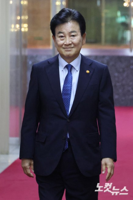 국회 찾은 정동영 통일부 장관