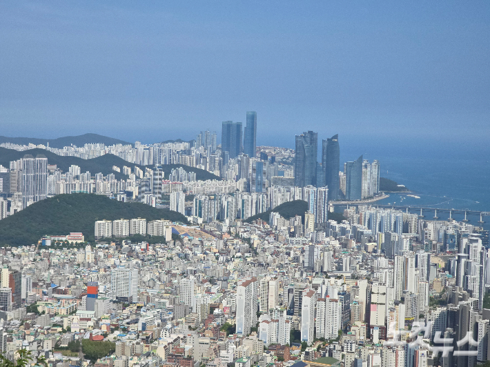 부산 도심. 송호재 기자