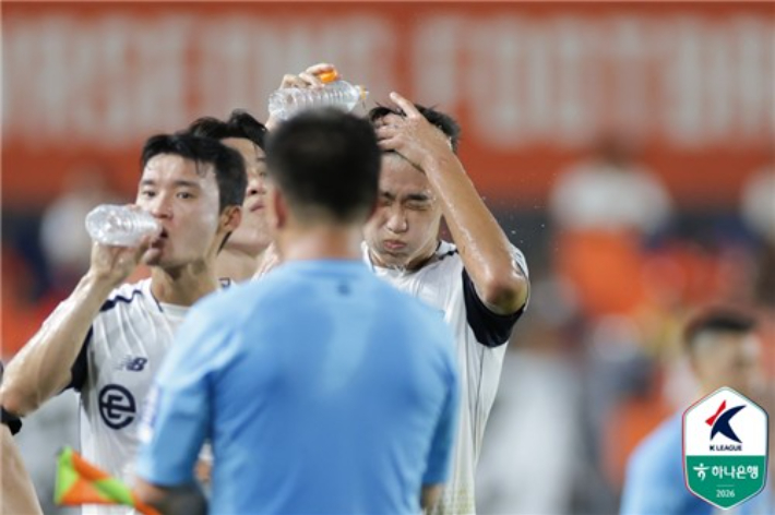 프로축구 쿨링 브레이크 모습. 한국프로축구연맹 제공