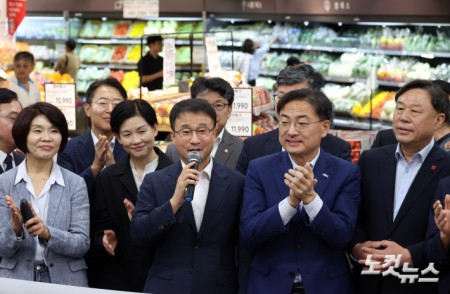 발언하는 한병도 당대표 직무대행