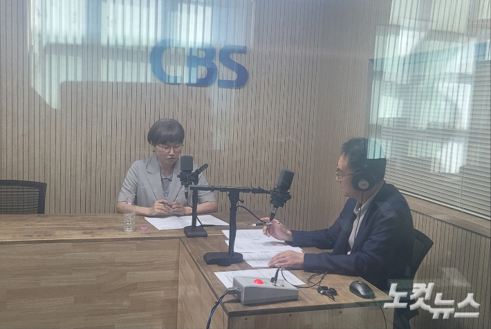 왼쪽부터 김민정 과장, 김종현 앵커. 충북CBS