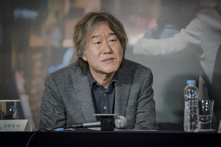 JTBC '밥 잘 사주는 예쁜 누나' 기자간담회 당시 안판석 감독. JTBC 제공