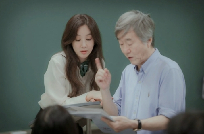 '졸업' 촬영 당시 배우 정려원과 안판석 감독. 정려원 인스타그램