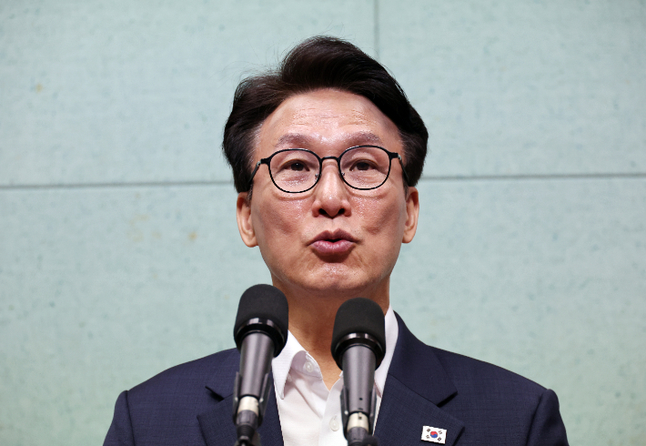더불어민주당 김민석 당 대표 후보가 11일 전북특별자치도의회에서 기자회견을 하고 있다. 연합뉴스