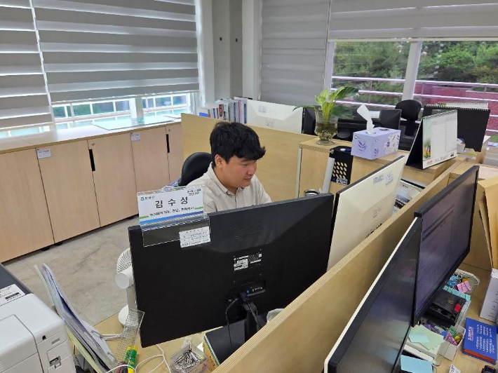 봉화군청 농업기술센터 유통특작과 6차산업팀 소속 김수성 주무관. 김 주무관 제공