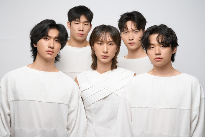 서도밴드는 데뷔 9년 만에 처음으로 정규앨범 '원'을 14일 발매했다. 서도밴드 제공