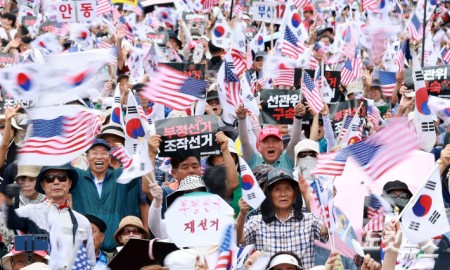 광복절인 15일 오후 서울 종로구 동화면세점 앞 세종대로 일대에서 전광훈 사랑제일교회 목사가 주축인 자유통일당 주최로 열린 