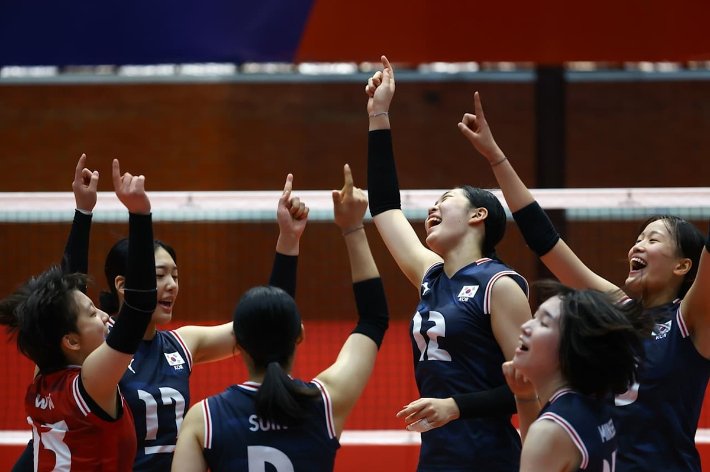 한국 U-17 여자배구 대표팀. FIVB 홈페이지 캡처