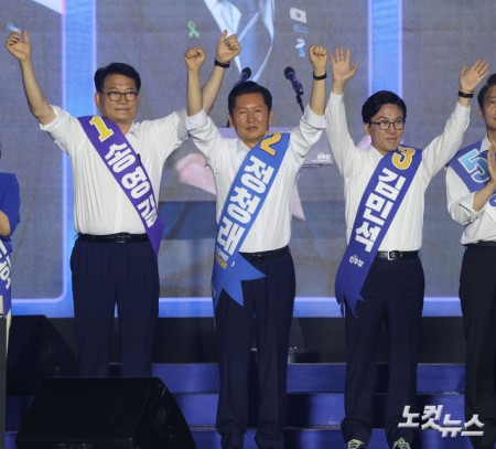 인사하는 송영길·정청래·김민석 당대표 후보들