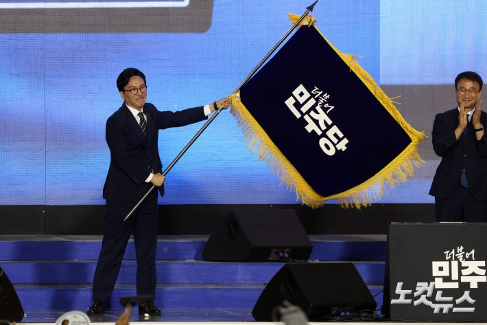 윤창원 기자