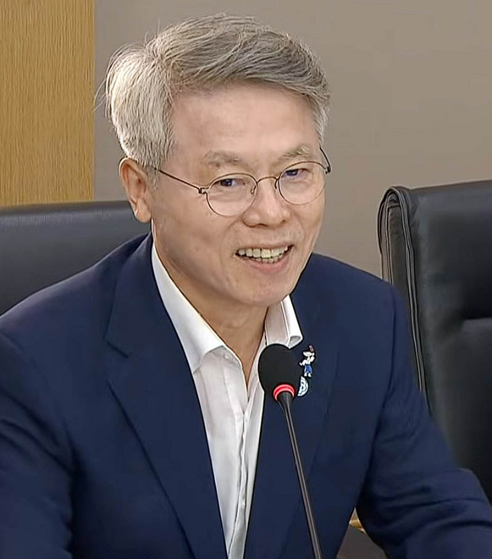 국무회의에서 발언하는 민형배 시장. 청와대 제공 