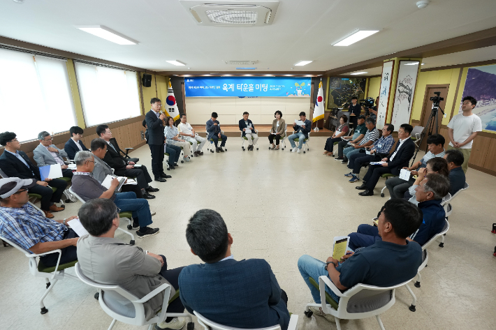 지난 7월 22일 옥계면에서 시작한 타운홀 미팅. 강릉시 제공
