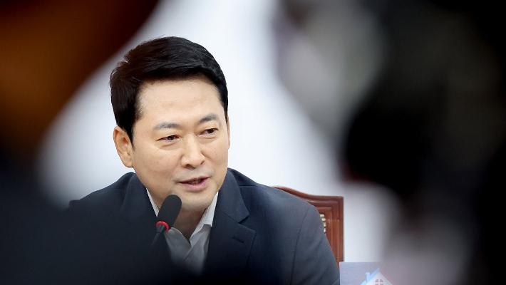 국민의힘 장동혁 대표가 7일 국회에서 열린 부동산정책 정상화 특별위원회 전체 회의에서 발언하고 있다. 연합뉴스
