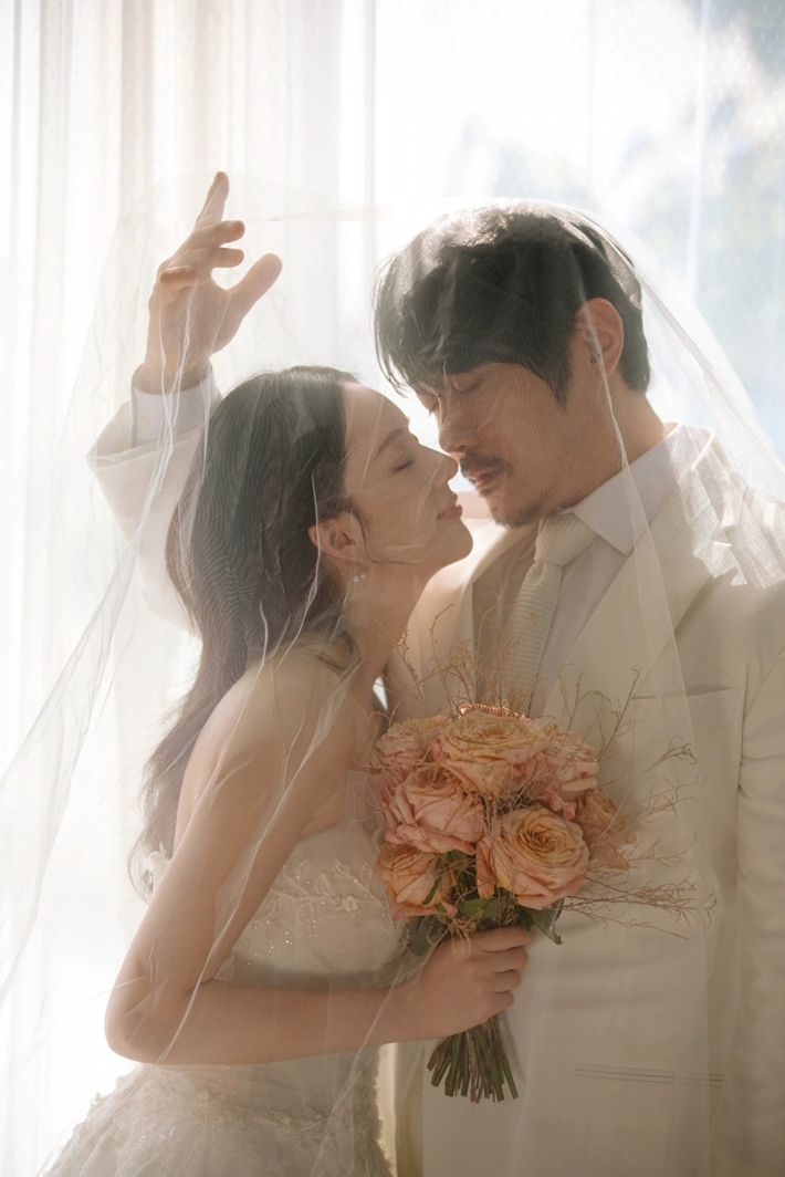 20일 공개된 KCM-방예원 부부 웨딩 화보. A2Z엔터테인먼트 제공