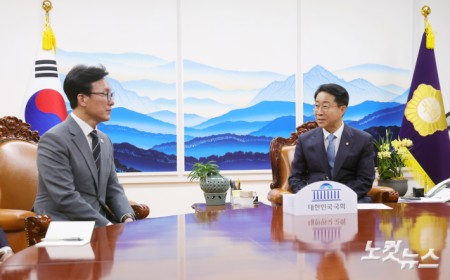 환담하는 조정식 국회의장-김민석 민주당 대표