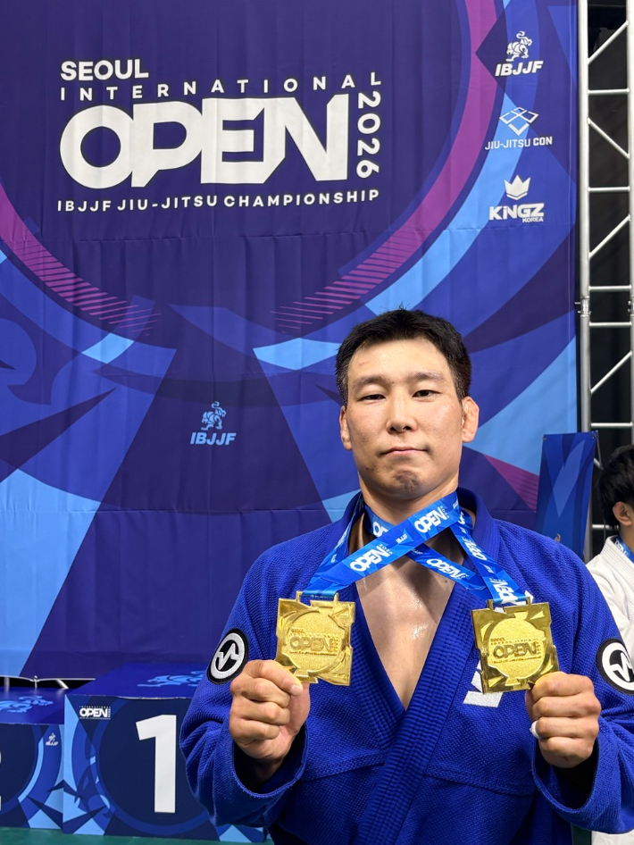 이동영 트라이스톤 역곡 관장이 대회에서 더블 골드를 기록했다. 독자 제공