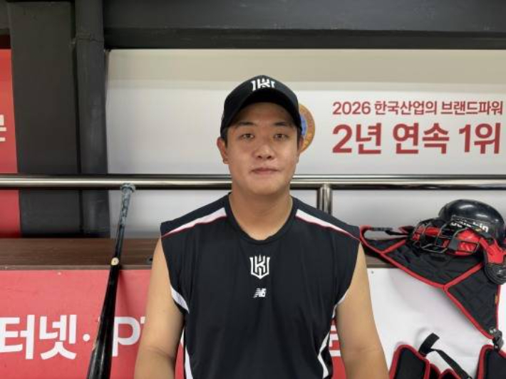 20일 LG와 원정에 7번 지명 타자로 선발 출전하는 kt 좌타자 이정범. 연합뉴스  