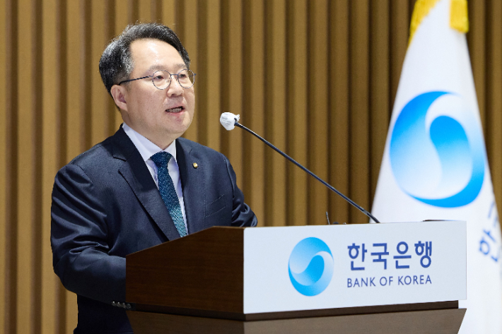 권민수 한국은행 부총재가 21일 한국은행에서 열린 취임식에서 취임사를 하고 있다. 한국은행 제공
