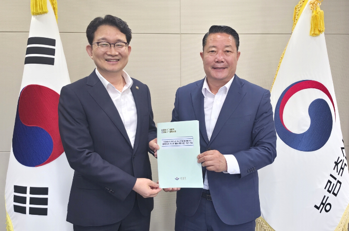 최영일 순창군수는 지난 20일 농림축산식품부에서 '햇빛소득마을 100개 조성사업' 확대를 위한 제도 개선을 요청했다. 순창군 제공