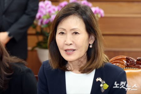 미셸 스틸 주한미국대사가 21일 오후 서울 여의도 국회에서 열린 조정식 국회의장과의 접견에서 인사말을 하고 있다.