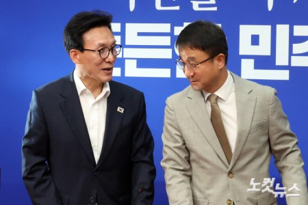 대화하는 김민석 대표-한병도 원내대표
