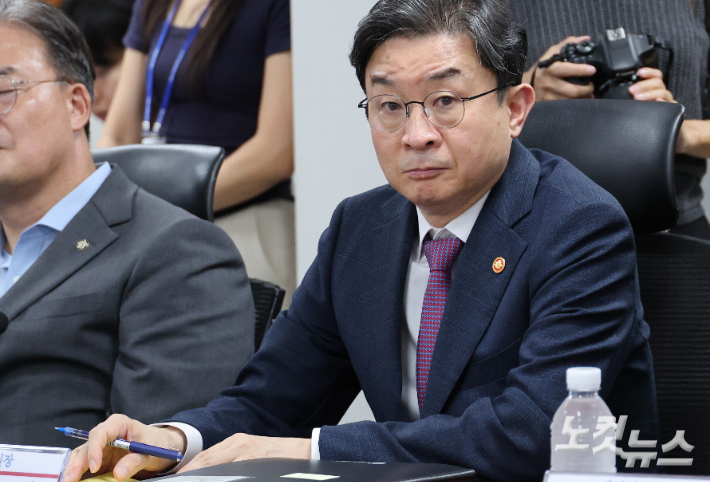 이억원 금융위원장. 윤창원 기자
