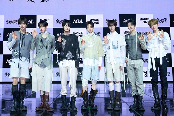 신인 보이그룹 알파드라이브원이 미니 2집'언브레이커블 : 소년비스트'로 오늘(24일) 컴백한다. 웨이크원 제공