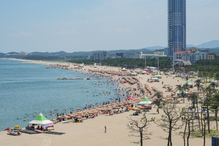 낙산해변 전경. 양양군 제공